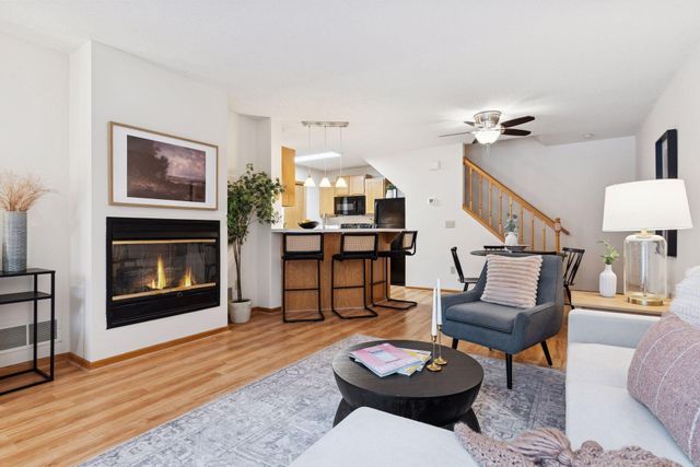 8404 Copperfield Way 101, Inver Grove Heights, MN 55076