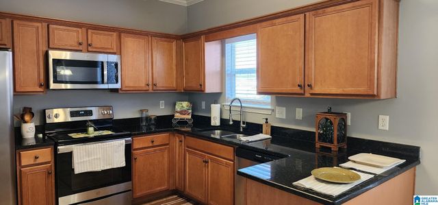 132 HIGHVIEW COVE, Pelham, AL 35124