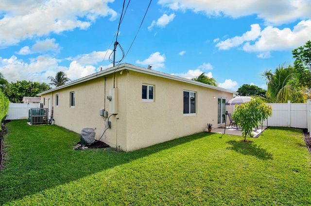 3021 NW 21st Court, Fort Lauderdale, FL 33311