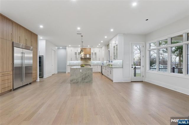 311 Farview Avenue, Paramus, NJ 07652