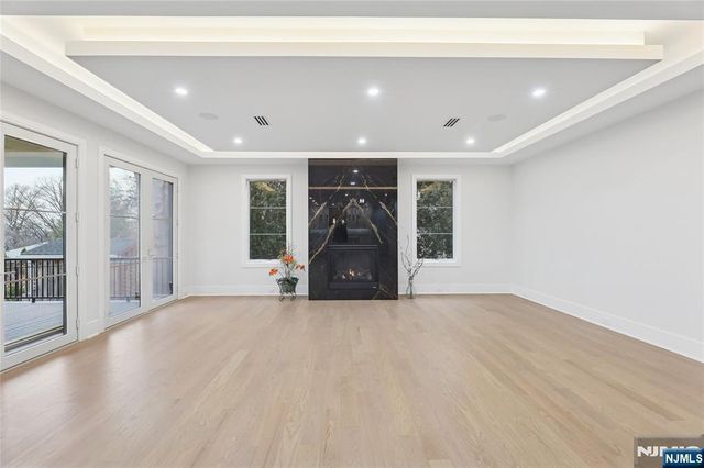 311 Farview Avenue, Paramus, NJ 07652