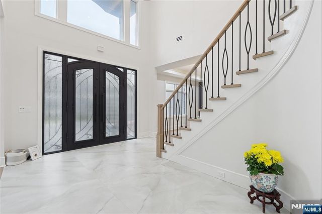 311 Farview Avenue, Paramus, NJ 07652