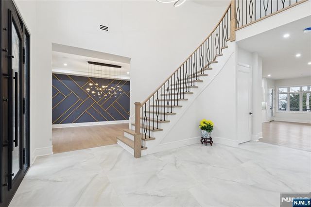 311 Farview Avenue, Paramus, NJ 07652