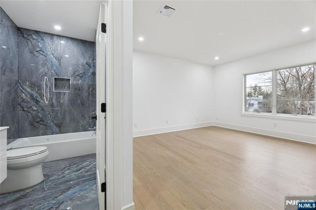 311 Farview Avenue, Paramus, NJ 07652