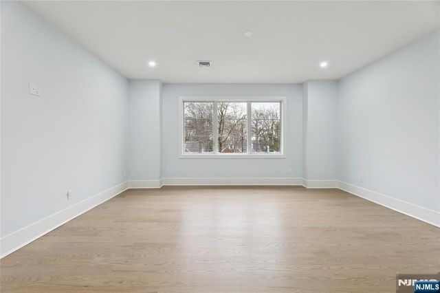 311 Farview Avenue, Paramus, NJ 07652