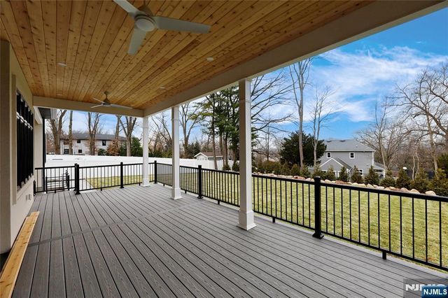 311 Farview Avenue, Paramus, NJ 07652