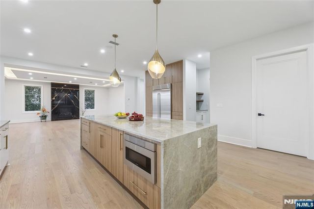 311 Farview Avenue, Paramus, NJ 07652