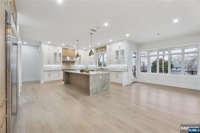 311 Farview Avenue, Paramus, NJ 07652