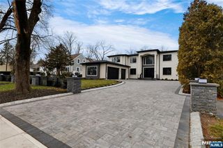 311 Farview Avenue, Paramus, NJ 07652