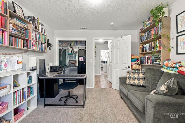 17656 N Parkdale Ave, Nampa, ID 83687