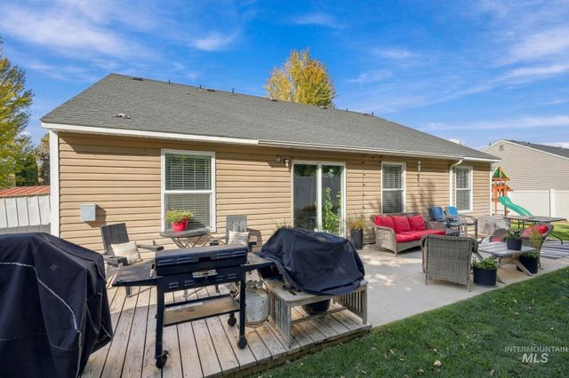 17656 N Parkdale Ave, Nampa, ID 83687