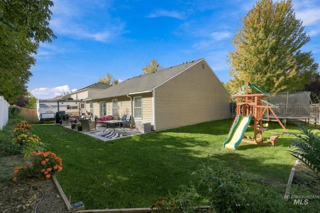 17656 N Parkdale Ave, Nampa, ID 83687