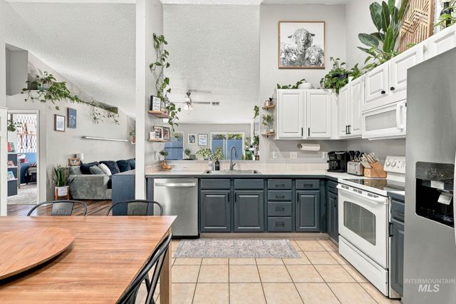 17656 N Parkdale Ave, Nampa, ID 83687
