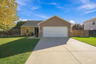 17656 N Parkdale Ave, Nampa, ID 83687