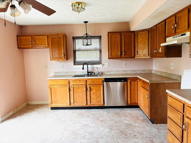 409 E Delaware Street, Fortville, IN 46040