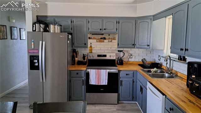 33 Wasatch Drive, Pueblo, CO 81005