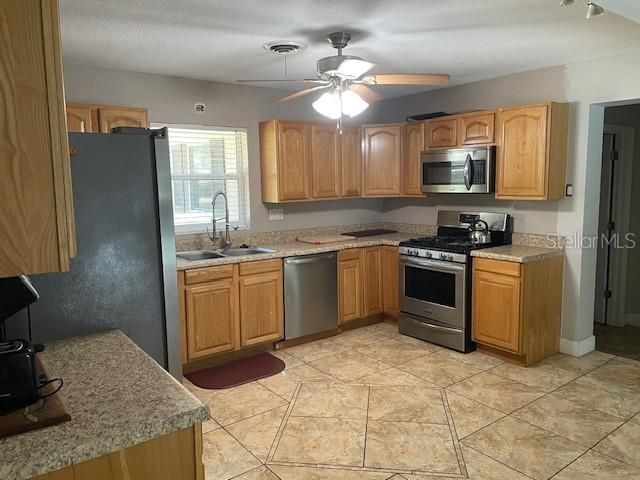 1231 SE 40TH COURT, Ocala, FL 34471