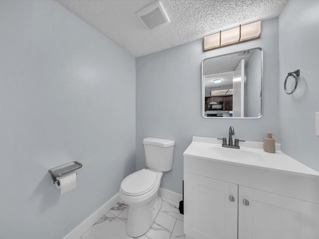 1749 NW 80th Avenue F, Margate, FL 33063