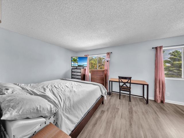 1749 NW 80th Avenue F, Margate, FL 33063