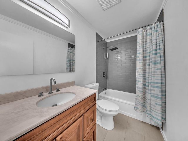 1749 NW 80th Avenue F, Margate, FL 33063