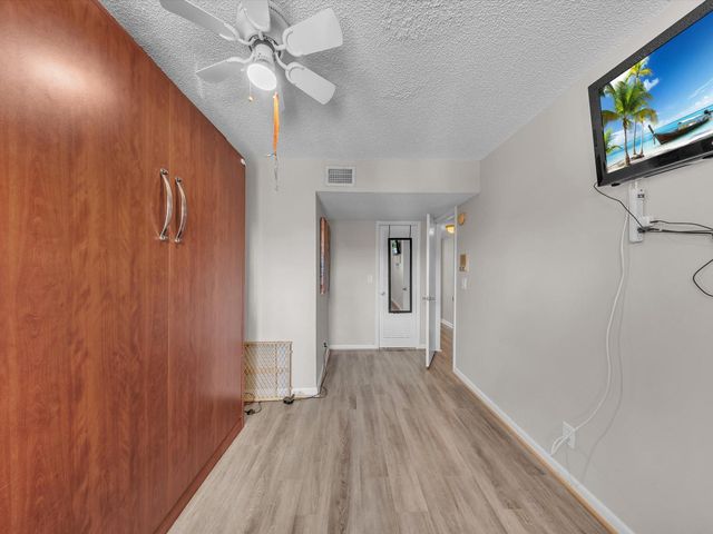 1749 NW 80th Avenue F, Margate, FL 33063