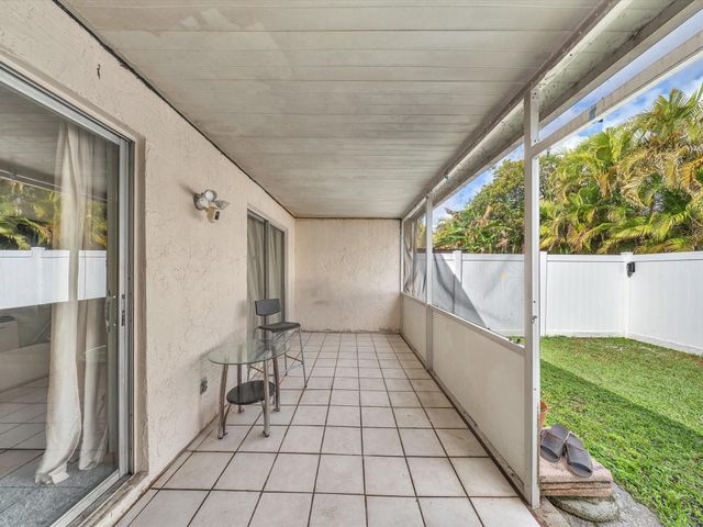 1749 NW 80th Avenue F, Margate, FL 33063