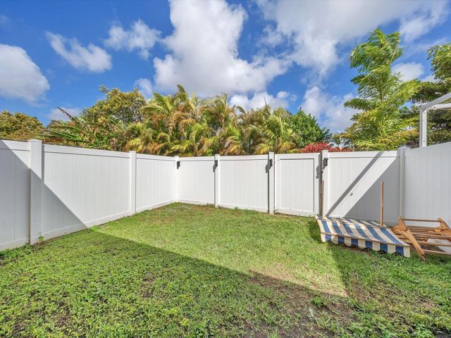 1749 NW 80th Avenue F, Margate, FL 33063