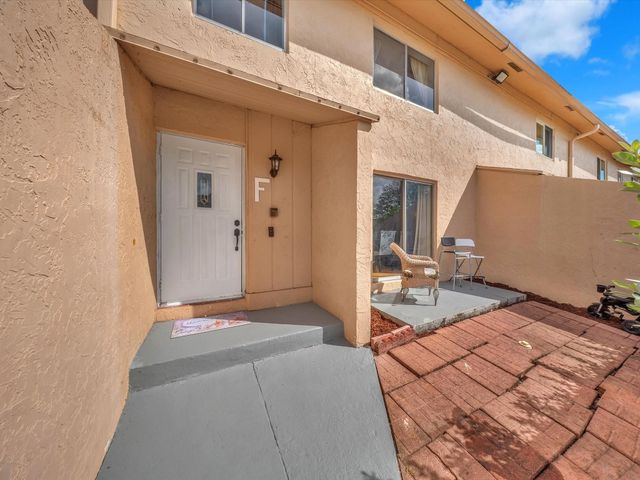 1749 NW 80th Avenue F, Margate, FL 33063