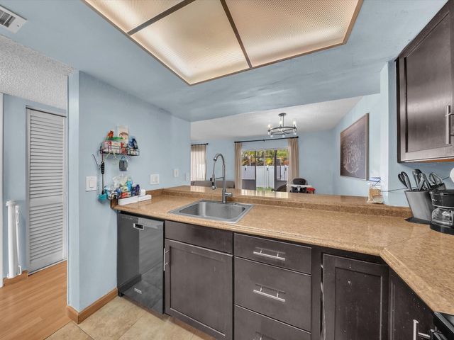 1749 NW 80th Avenue F, Margate, FL 33063