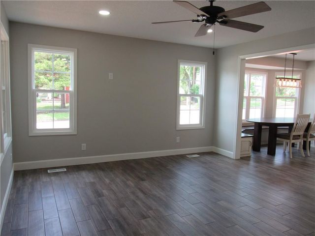 1000 E Pearl Street, Harrisonville, MO 64701