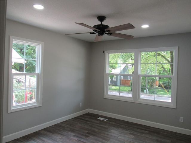 1000 E Pearl Street, Harrisonville, MO 64701