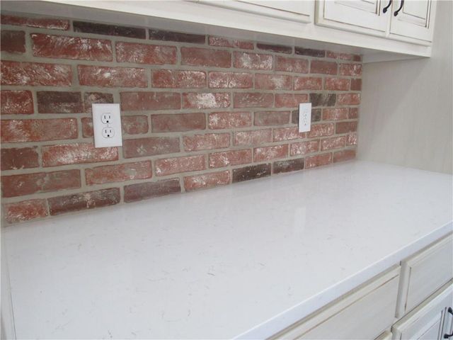 1000 E Pearl Street, Harrisonville, MO 64701