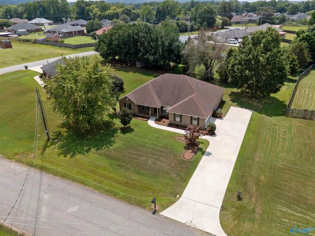 122 Emory Drive, Harvest, AL 35749