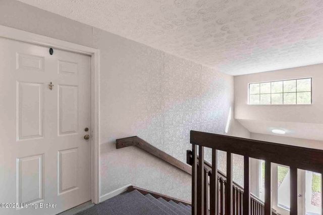 410 Ethridge Ave 207, Louisville, KY 40223