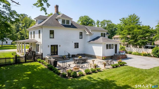 101 North Main Street, Essex, CT 06426