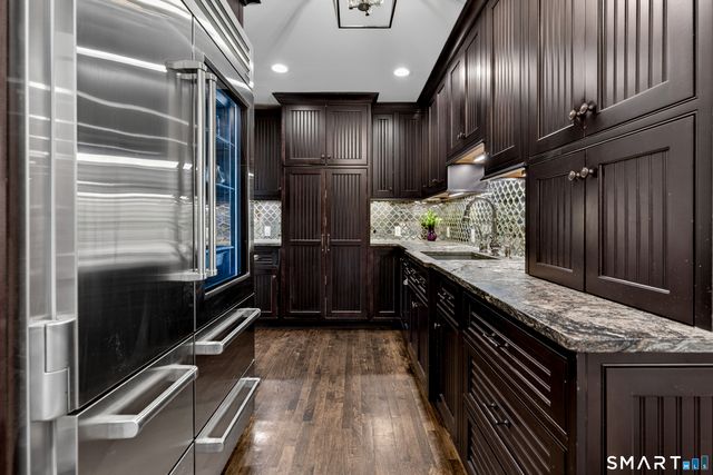 101 North Main Street, Essex, CT 06426