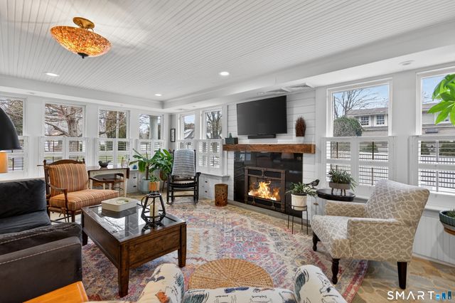 101 North Main Street, Essex, CT 06426