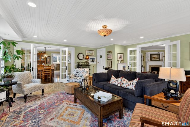 101 North Main Street, Essex, CT 06426