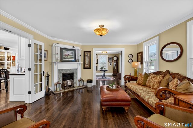 101 North Main Street, Essex, CT 06426