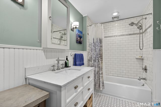 101 North Main Street, Essex, CT 06426