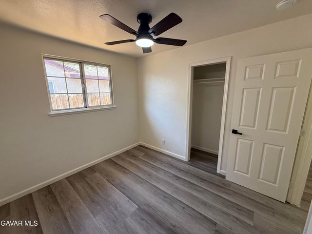 45320 Kingtree Avenue, Lancaster, CA 93534