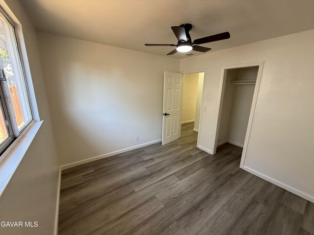 45320 Kingtree Avenue, Lancaster, CA 93534