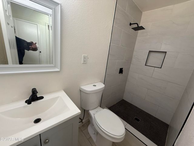 45320 Kingtree Avenue, Lancaster, CA 93534