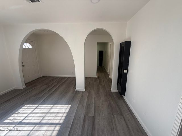 45320 Kingtree Avenue, Lancaster, CA 93534