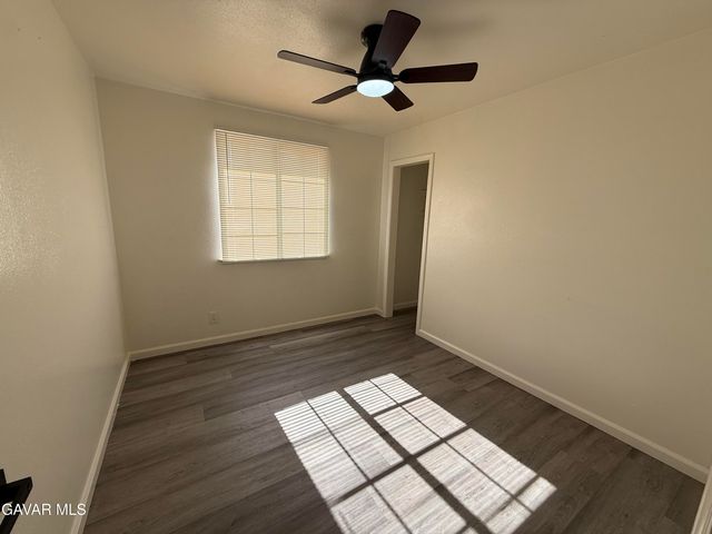 45320 Kingtree Avenue, Lancaster, CA 93534