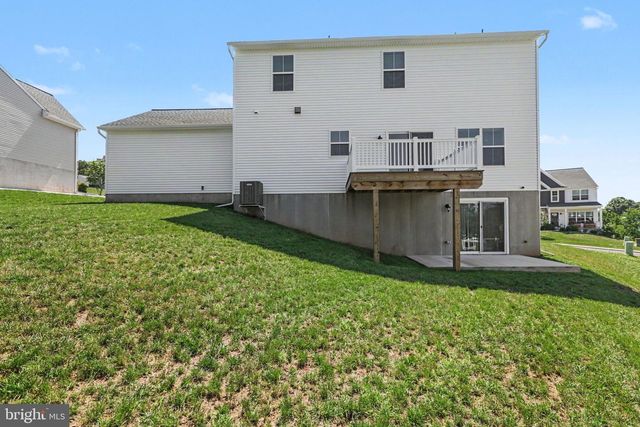 160 RED MAPLE DR, Etters, PA 17319