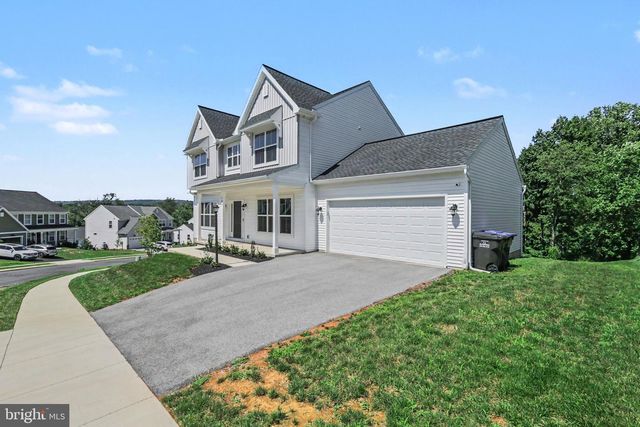 160 RED MAPLE DR, Etters, PA 17319