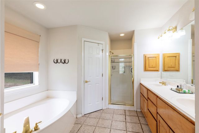 7698 Fm 920, Poolville, TX 76487