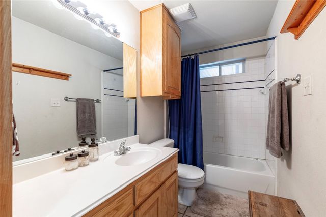 7698 Fm 920, Poolville, TX 76487