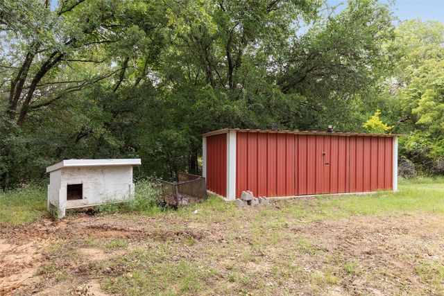7698 Fm 920, Poolville, TX 76487